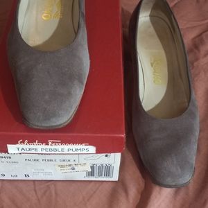 Vintage Salvatore Ferragamo Pumps,  9.5, Taupe